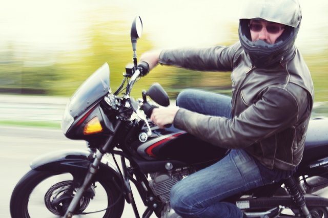 Инструктор по вождению мотоцикла Сергей